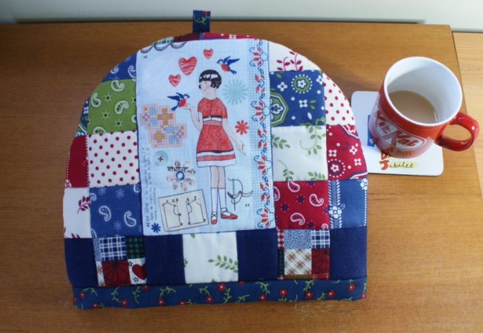 Thank you to Teje of www.nerospost.wordpress.com for her teacosy tutorial!