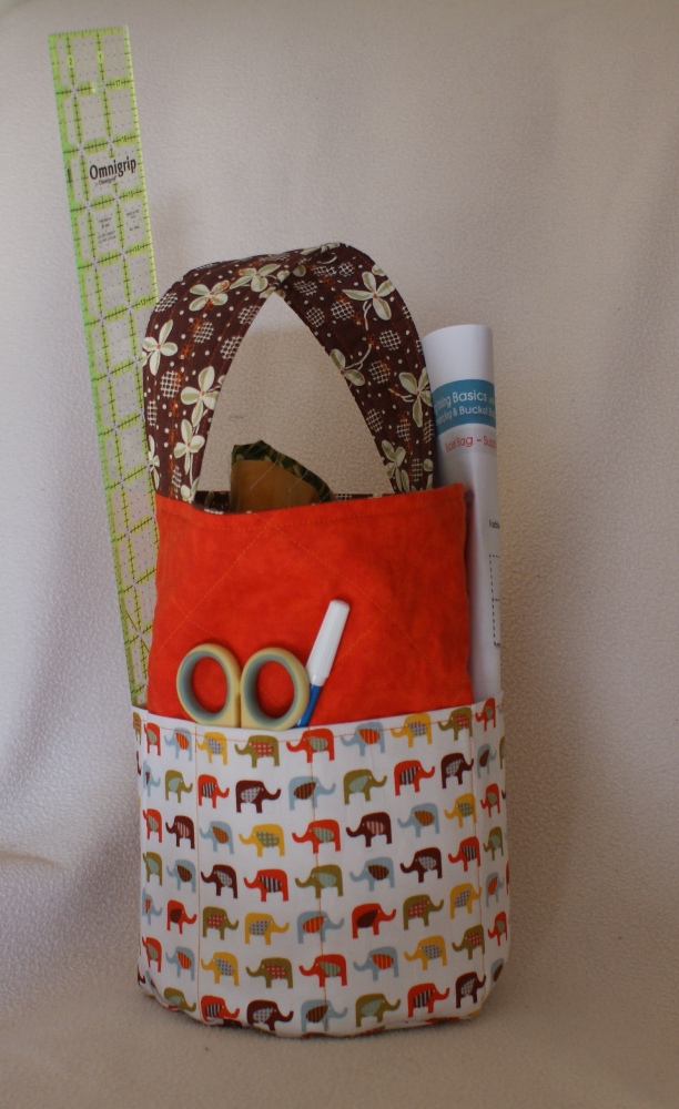 A handy storage bag/container for my portable projects - thanks again for the fabric A & T.