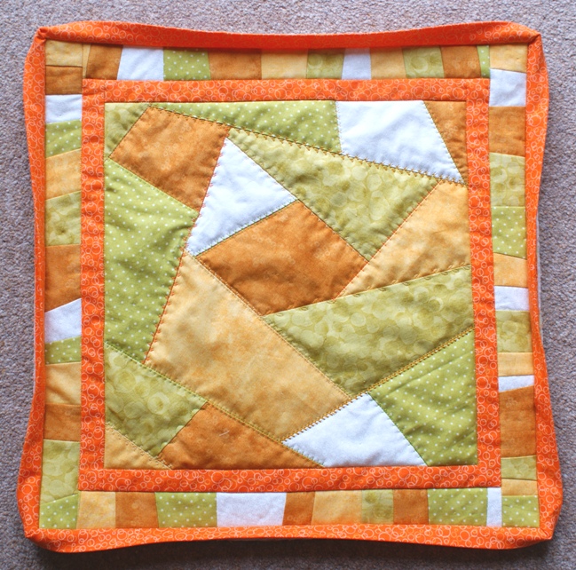 And one of the pair of nearly finishes - just the binding to stitch down by hand - an evening in front of the TV beckons.. 