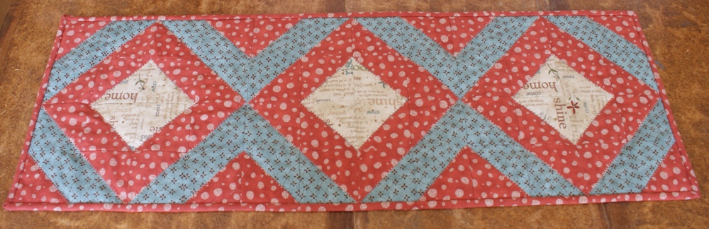 The completed table runner.