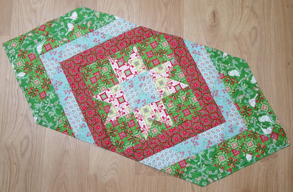 Patchwork Star Christmas by Allison Reid