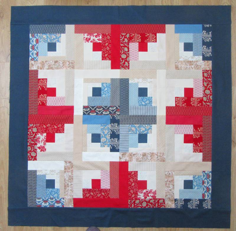 Log Cabin with borders by Allison Reid